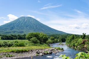 夏休みはご家族で北海道ニセコへ！